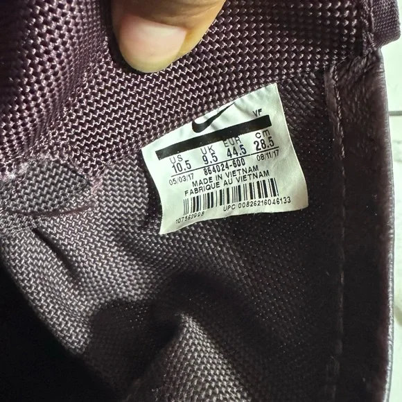 Nike SF Air Force 1 'Deep Burgundy' sneaker. - Picture 4 of 6